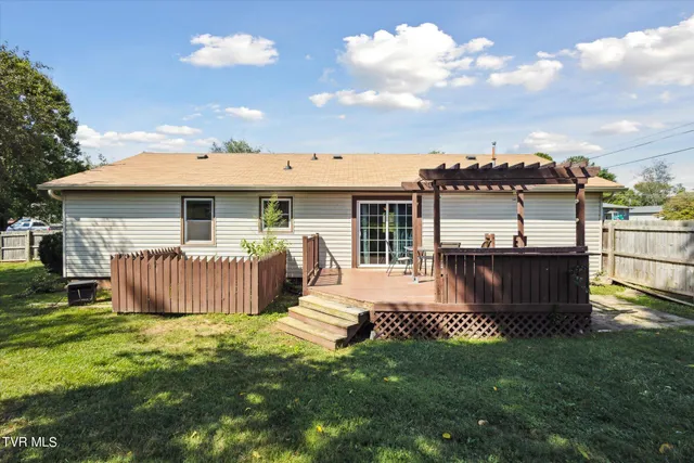 $2,100 | 3201 Buckingham Drive, Unit 50, Johnson City, TN 37604