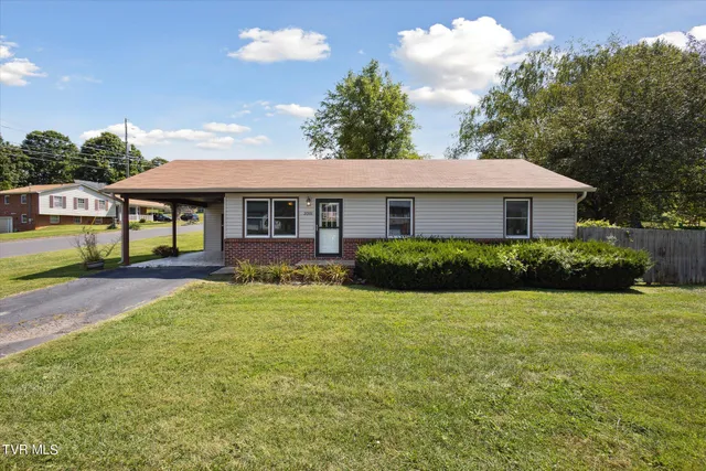 $2,100 | 3201 Buckingham Drive, Unit 50, Johnson City, TN 37604