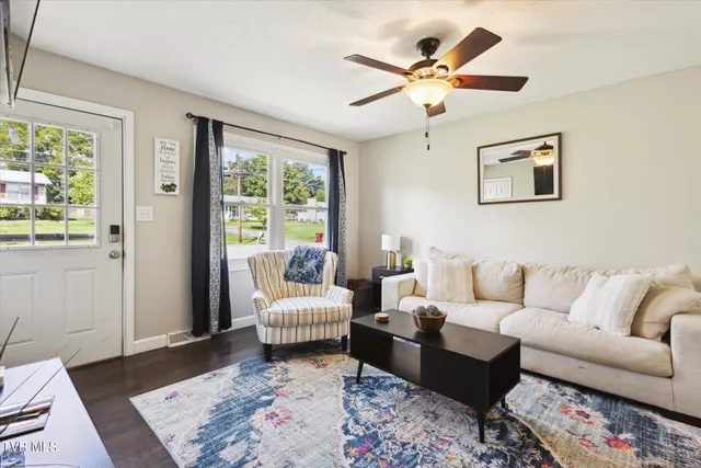 $2,100 | 3201 Buckingham Drive, Unit 50, Johnson City, TN 37604