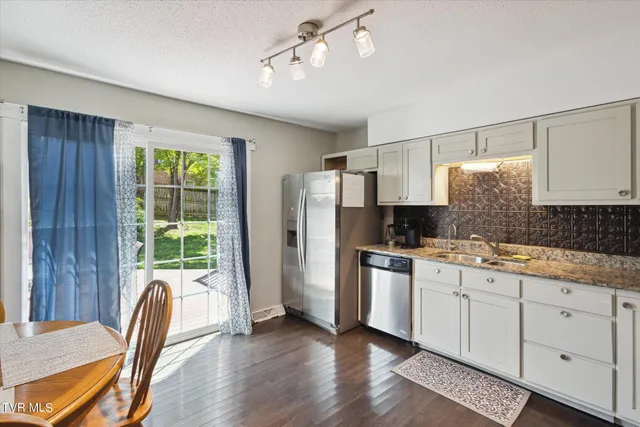 $2,100 | 3201 Buckingham Drive, Unit 50, Johnson City, TN 37604