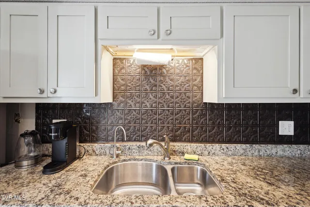 $2,100 | 3201 Buckingham Drive, Unit 50, Johnson City, TN 37604