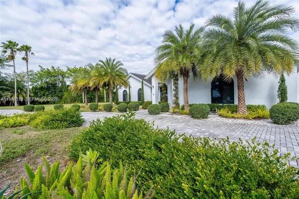 $15,000 | 17795 Southwest 158th Street, Unit 17795, Miami, FL 33187