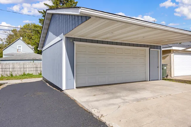 $219,900 | 97 West 29th Street, Chicago Heights, IL 60411