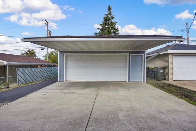 $219,900 | 97 West 29th Street, Chicago Heights, IL 60411