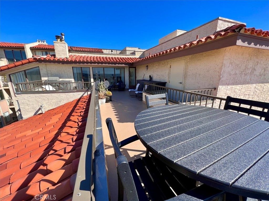 555 Esplanade, Unit 518 Redondo Beach, CA 90277 - Photo 46 of 73