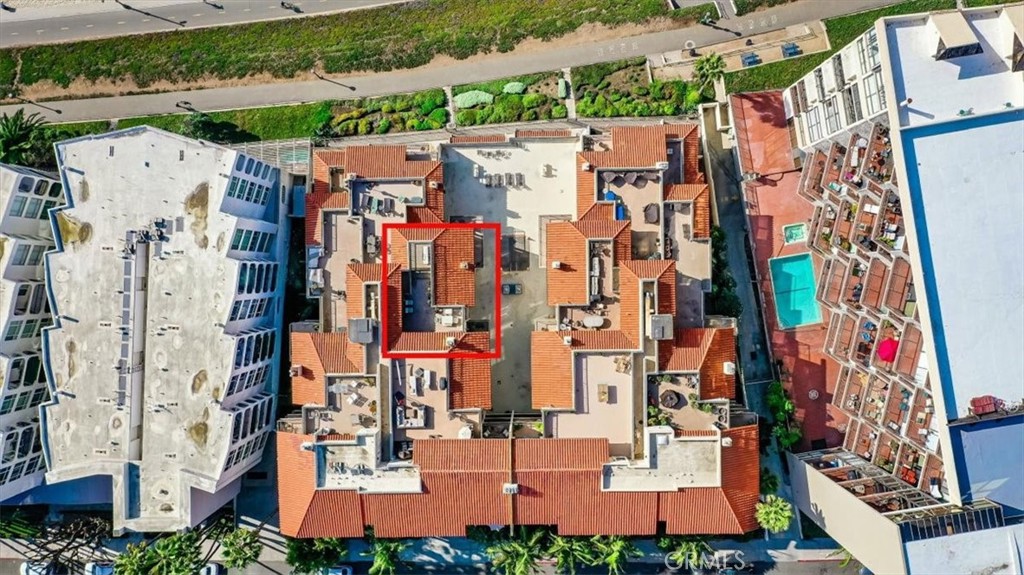 555 Esplanade, Unit 518 Redondo Beach, CA 90277 - Photo 49 of 73 an aerial view of multiple house