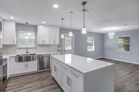 $290,000 | 1708 Woodcrest Drive, Granite Shoals, TX 78654