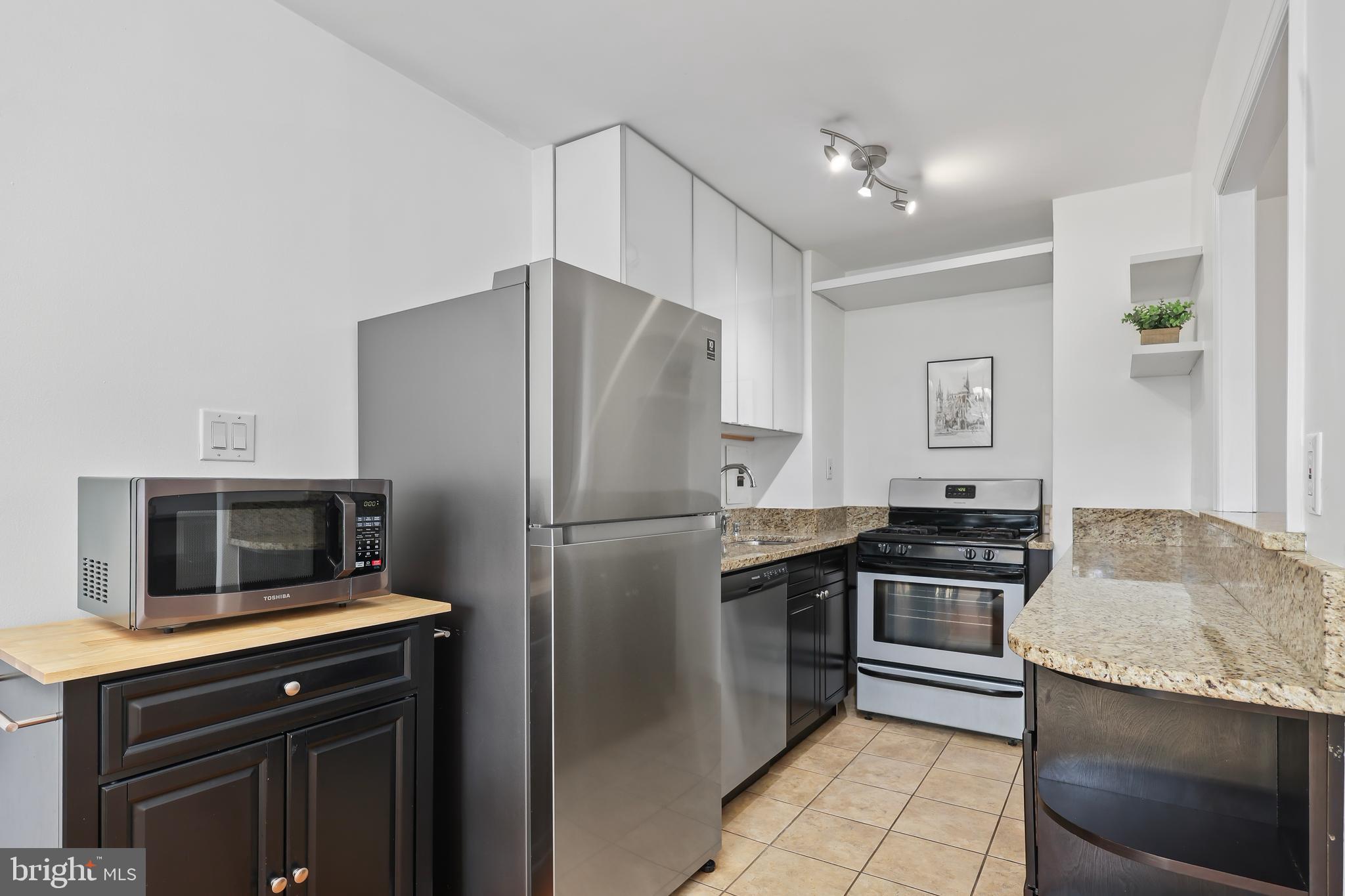 1200 South Arlington Ridge Road, Unit 408 Arlington, VA 22202 - Photo 12 of 32