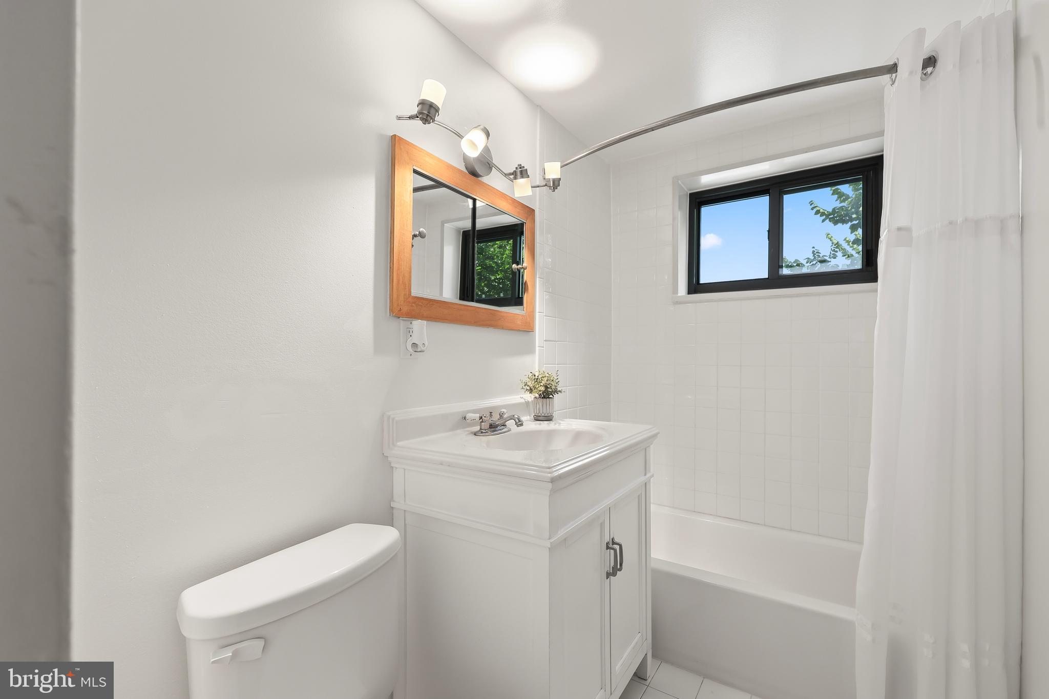 1200 South Arlington Ridge Road, Unit 408 Arlington, VA 22202 - Photo 17 of 32