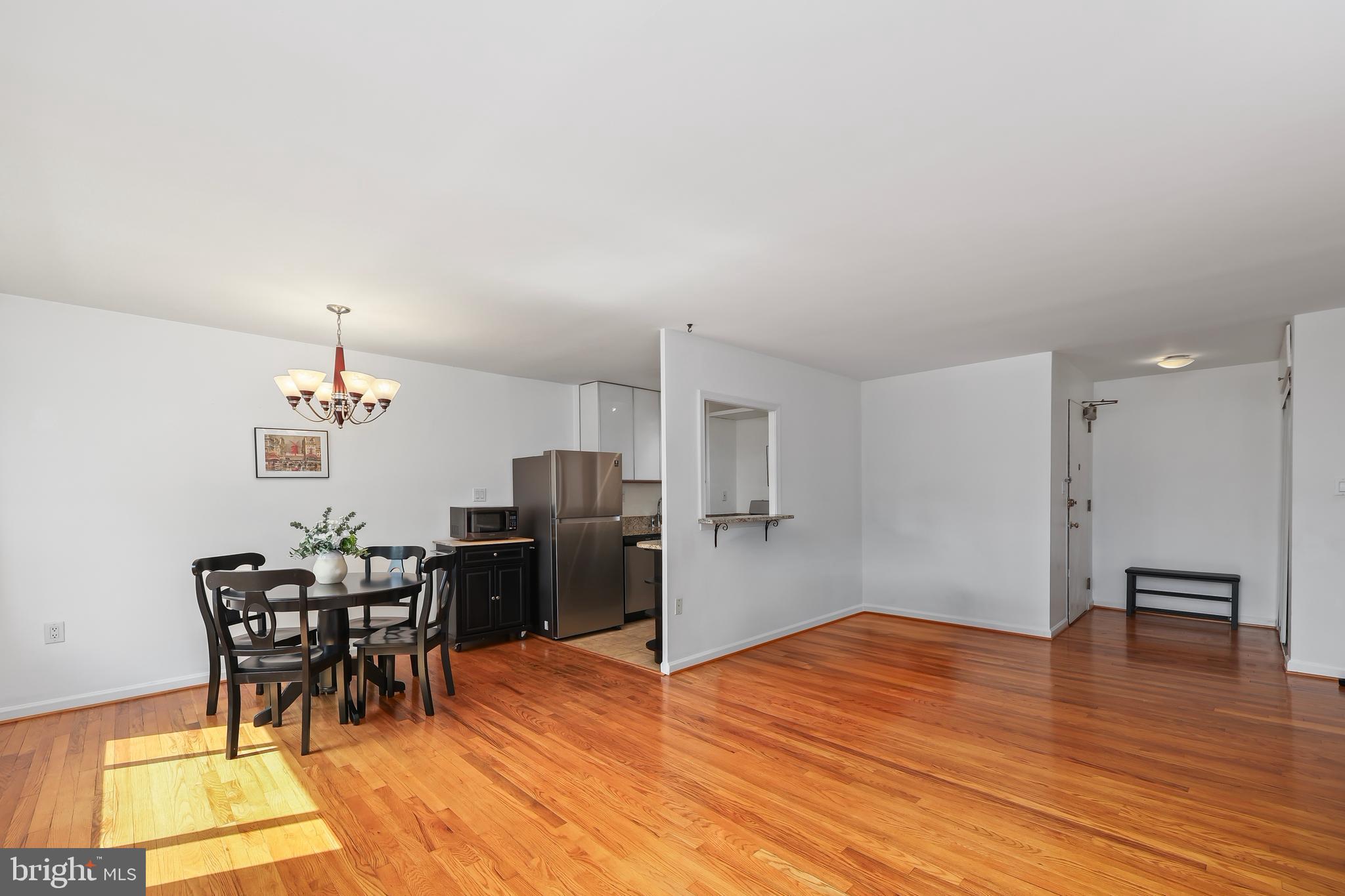 1200 South Arlington Ridge Road, Unit 408 Arlington, VA 22202 - Photo 5 of 32