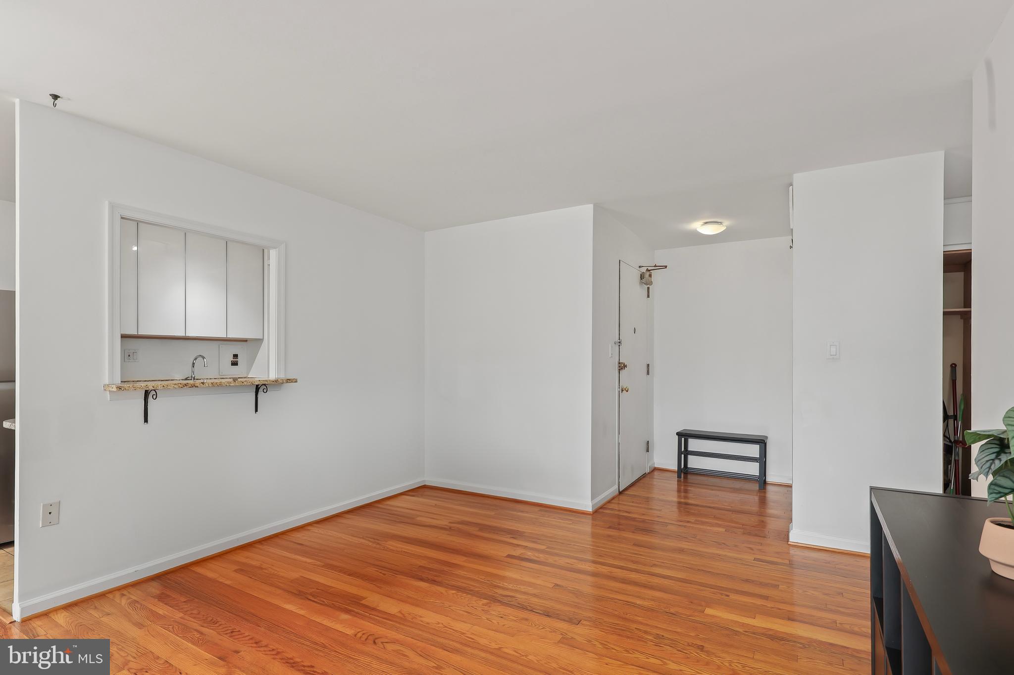 1200 South Arlington Ridge Road, Unit 408 Arlington, VA 22202 - Photo 7 of 32