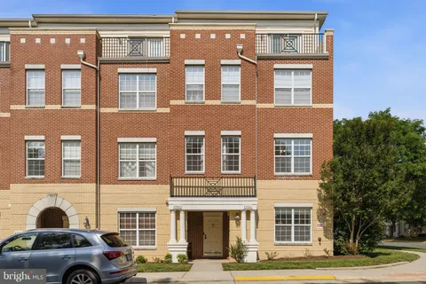 $510,000 | 22661 Settlers Trail Terrace, Brambleton, VA 20148