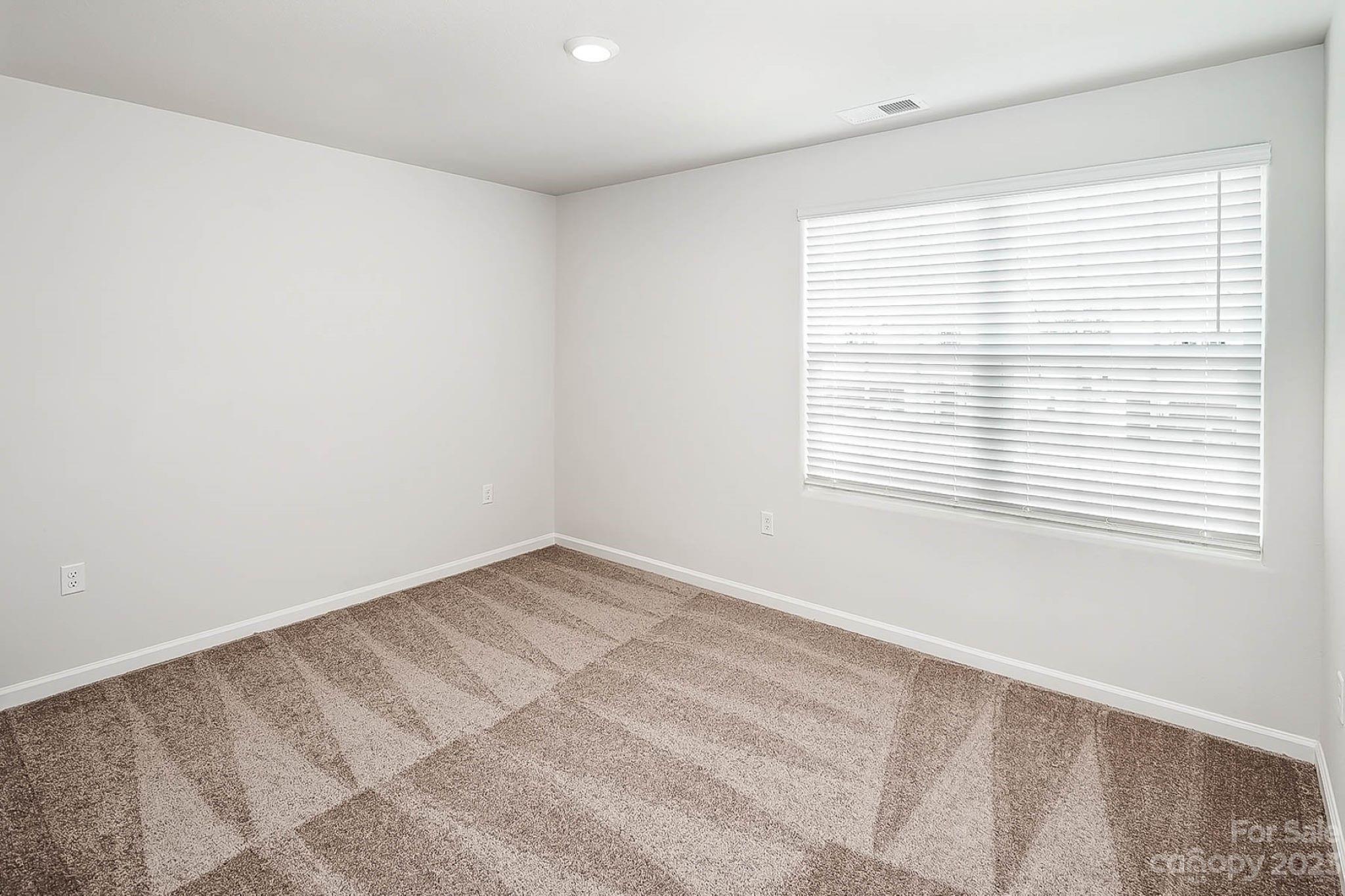 1764 Nia Road Charlotte, NC 28215 - Photo 10 of 12 Gallery Image 10