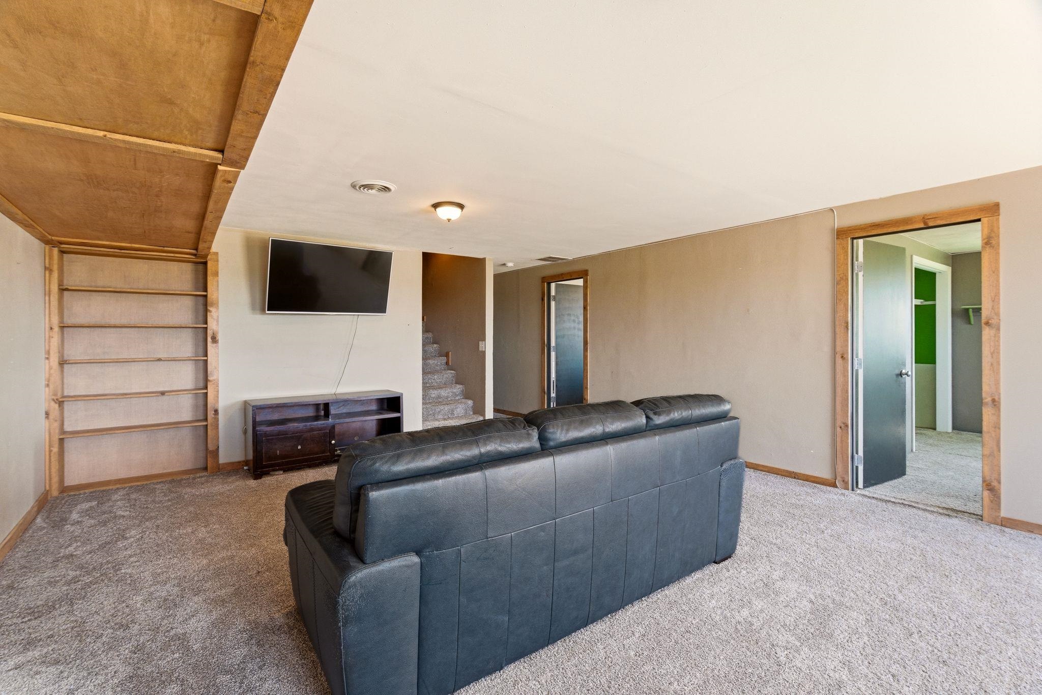 36127 Hart Road Davenport, WA 99122 - Photo 8 of 48