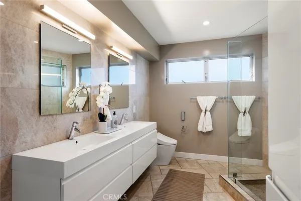 $3,395,000 | 234 West Avenida San Antonio, San Clemente, CA 92672