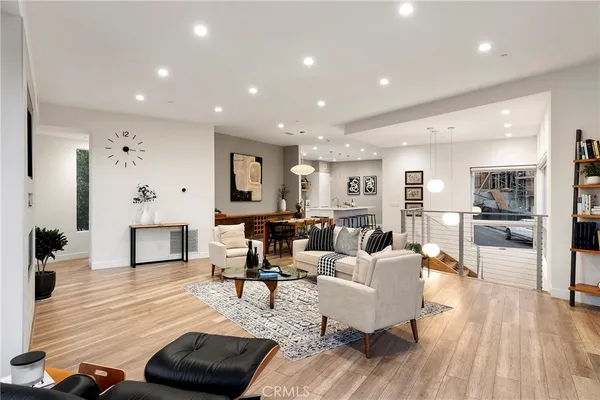 $3,295,000 | 234 West Avenida San Antonio, San Clemente, CA 92672