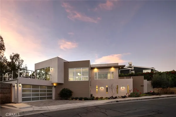 $3,295,000 | 234 West Avenida San Antonio, San Clemente, CA 92672