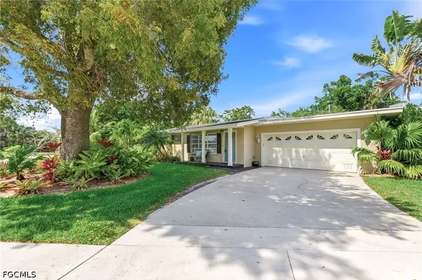 $389,900 | 1511 Alcazar Avenue, Fort Myers, FL 33901