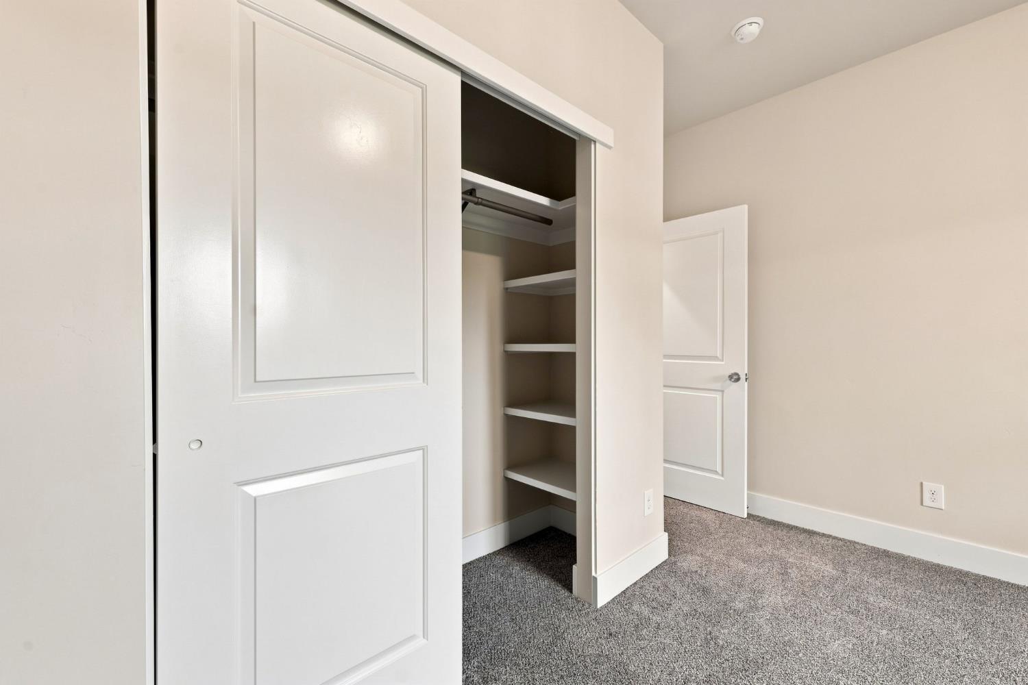 5027 Engle Road Carmichael, CA 95608 - Photo 43 of 71 Gallery Image 43