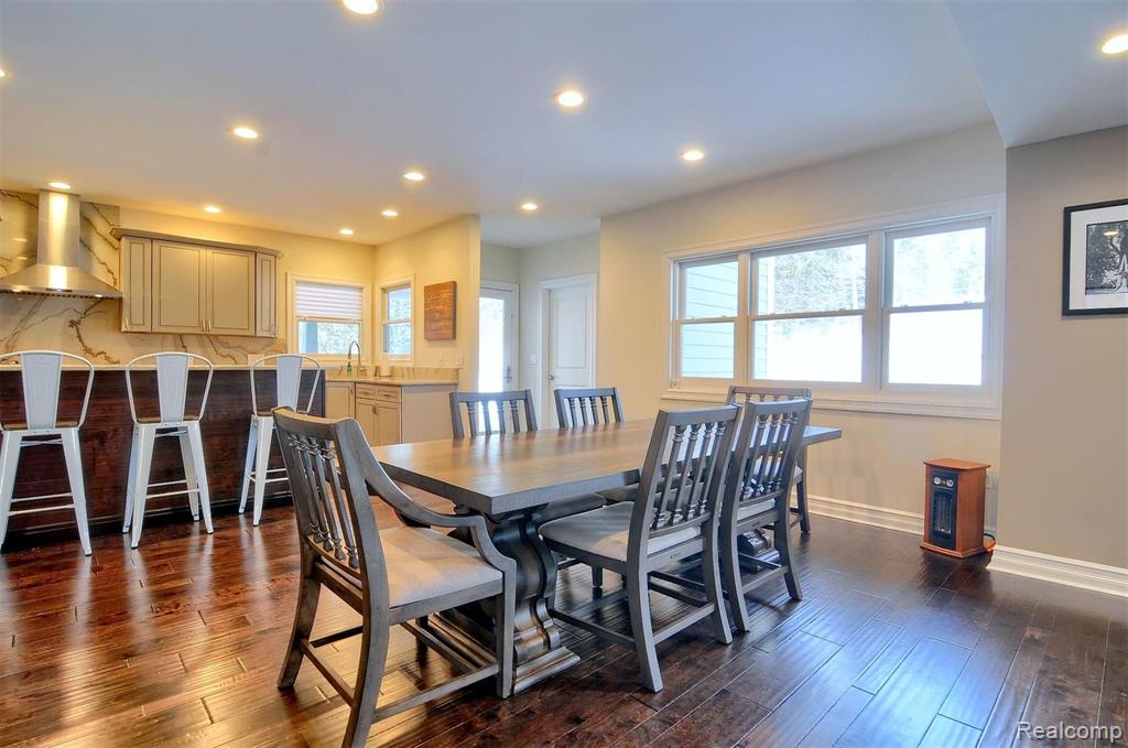 354 Olivewood Court Rochester, MI 48306 - Photo 24 of 77