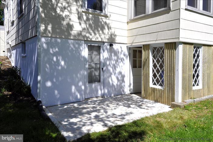 10117 Greenock Road Silver Spring, MD 20901 - Photo 3 of 30 Exterior (Rear)