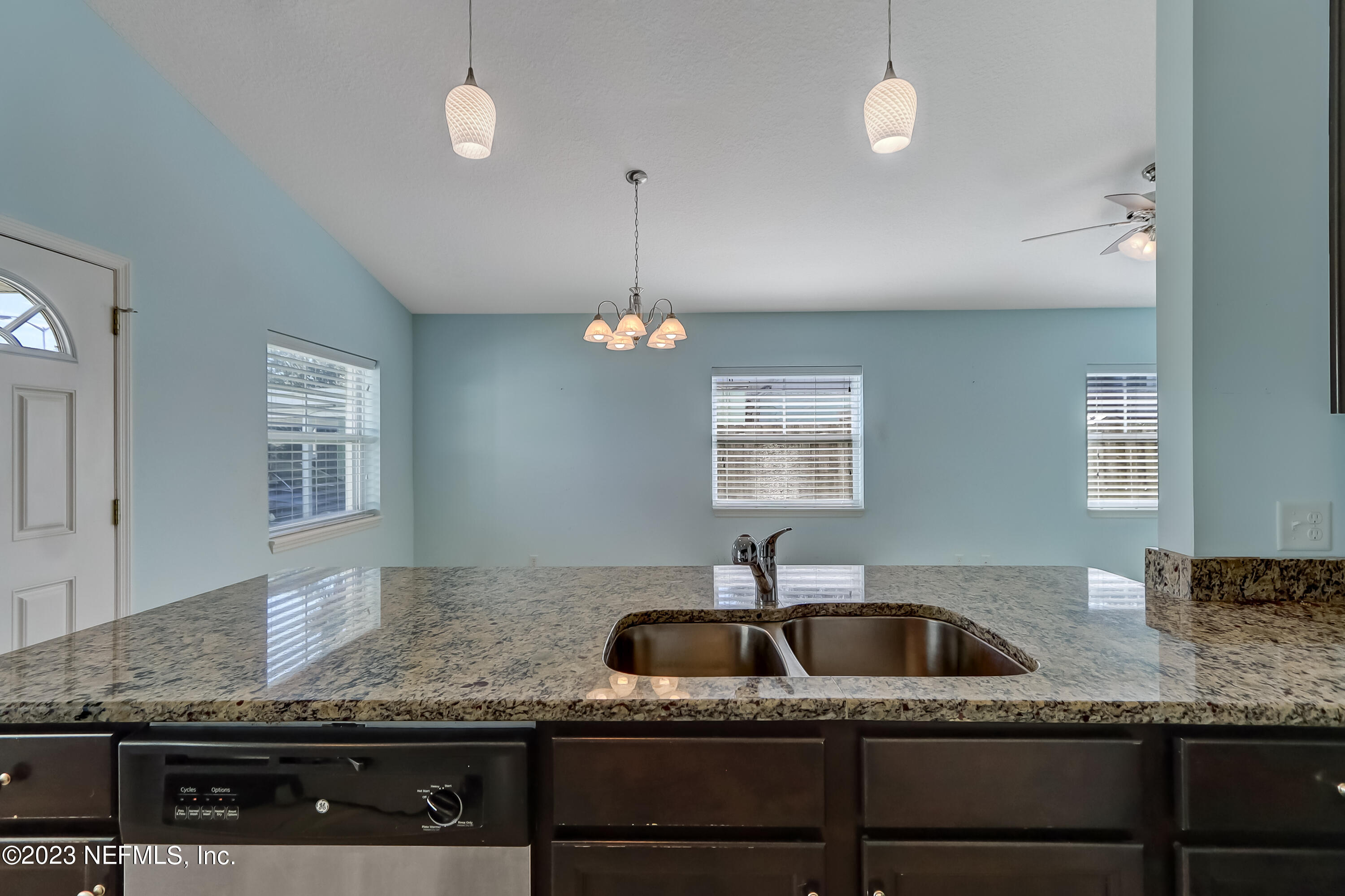 2110 3rd Street Neptune Beach, FL 32266 - Photo 9 of 36 Sue Wilson Photography Jacksonville (2)