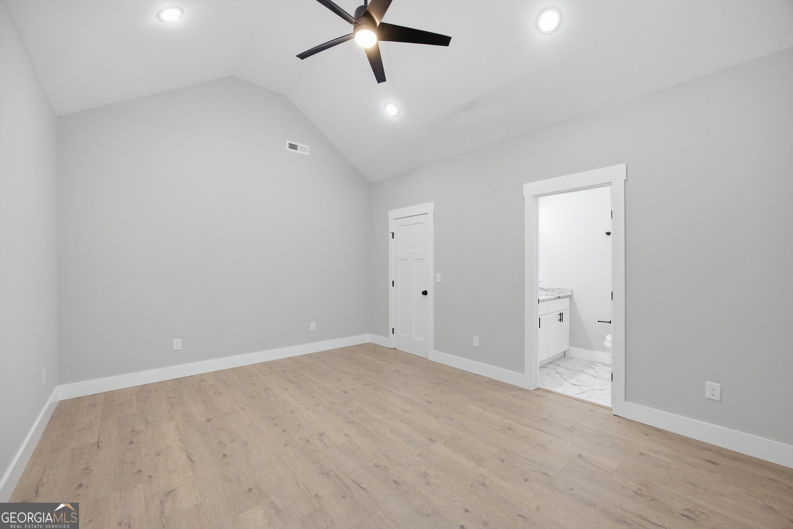 133 Washington Street Dalton, GA 30721 - Photo 13 of 39 Gallery Image 13