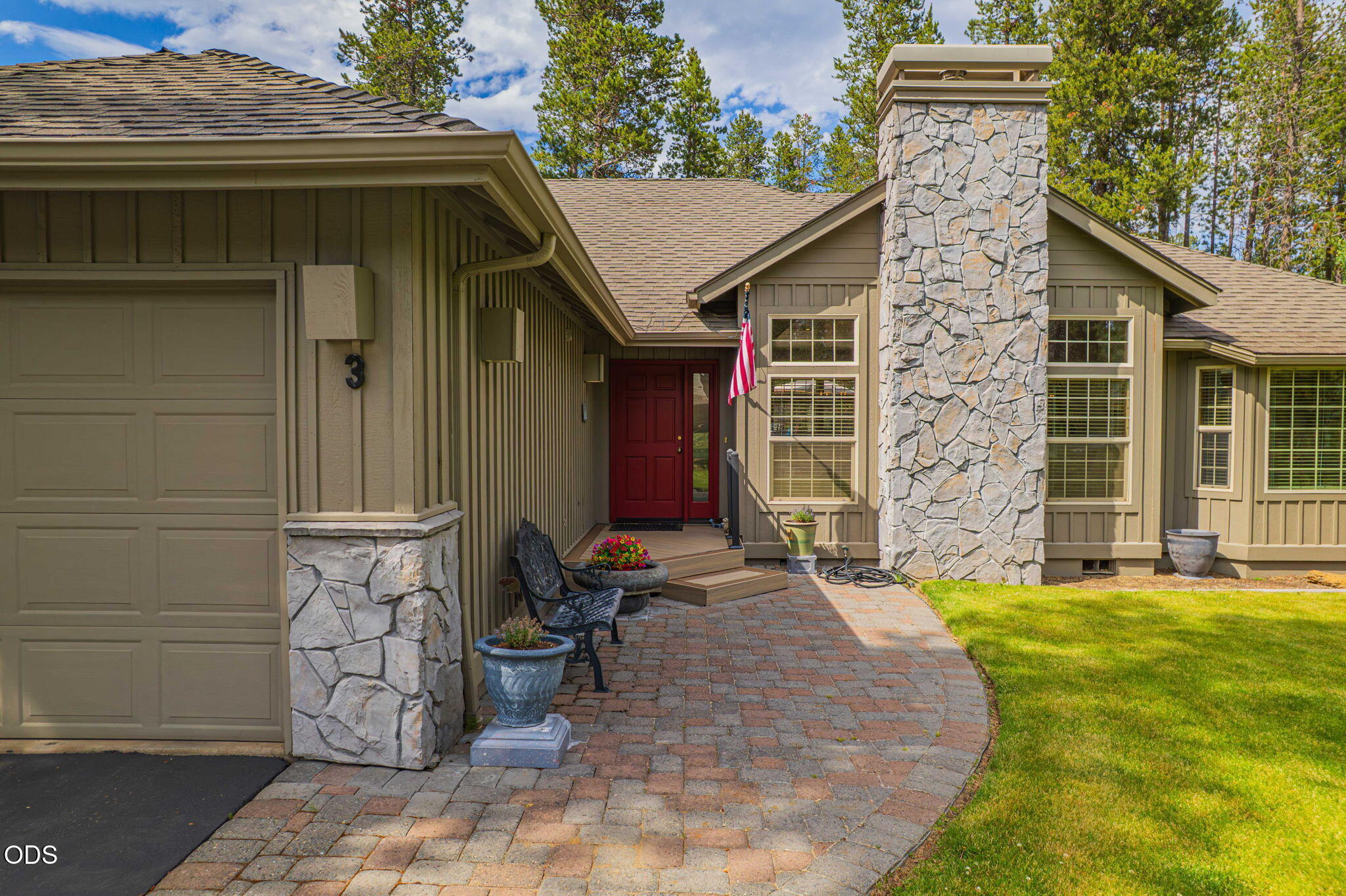 57719 Poplar Lane Sunriver, OR 97707 - Photo 2 of 46