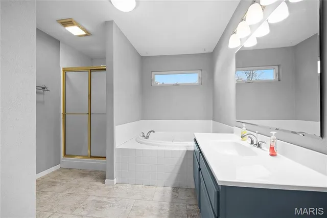 $279,400 | 324 Breckenridge Drive, Belleville, IL 62221