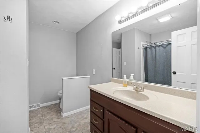 $279,400 | 324 Breckenridge Drive, Belleville, IL 62221