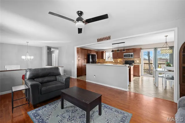 $279,400 | 324 Breckenridge Drive, Belleville, IL 62221