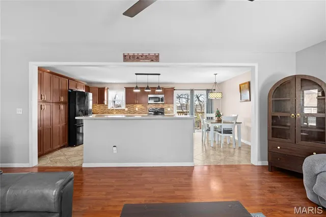 $279,400 | 324 Breckenridge Drive, Belleville, IL 62221