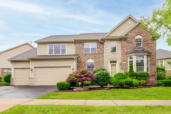 $5,500 | 312 Camargo Court, Vernon Hills, IL 60061