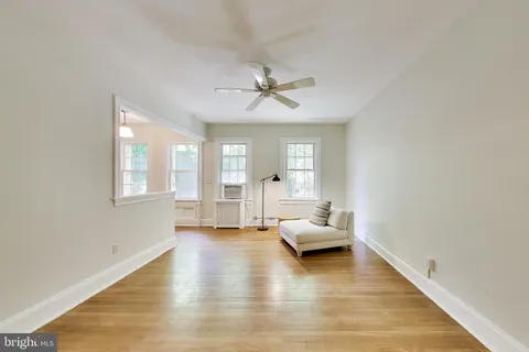 $359,000 | 5402 Connecticut Avenue Northwest, Unit 204, Washington, DC 20015