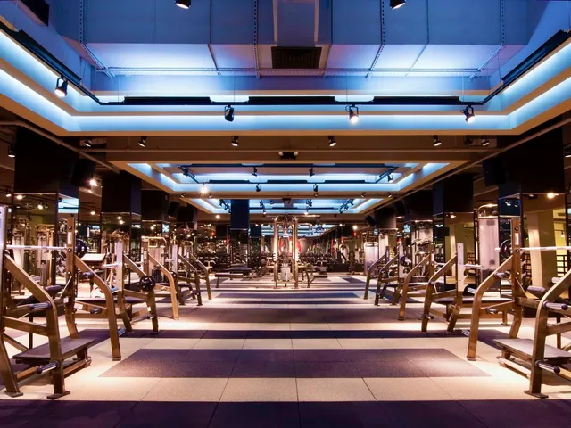 $995,000 | 393 West 49th Street, Unit TH1 | Hell's Kitchen