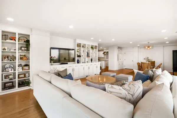 $735,000 | 3310 Fairmount Street, Unit 6D, Dallas, TX 75201