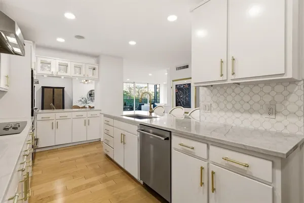 $735,000 | 3310 Fairmount Street, Unit 6D, Dallas, TX 75201