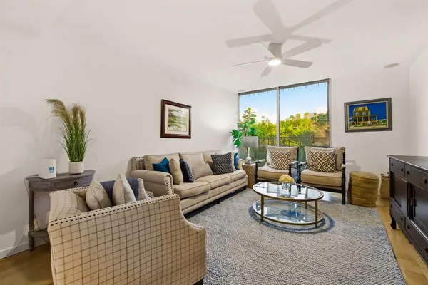 $735,000 | 3310 Fairmount Street, Unit 6D, Dallas, TX 75201