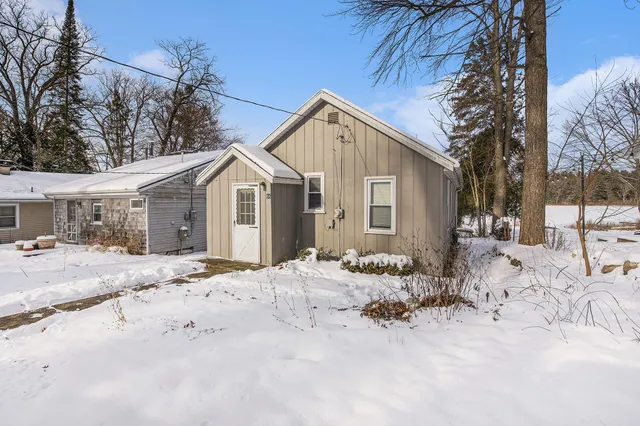 $265,000 | 66 Cedar Lake Road, Chelsea, MI 48118