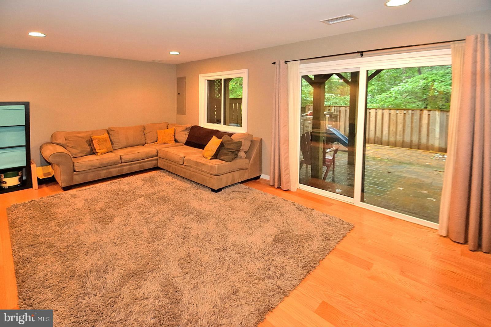 11970 Greywing Court Reston, VA 20191 - Photo 23 of 30 Family Room