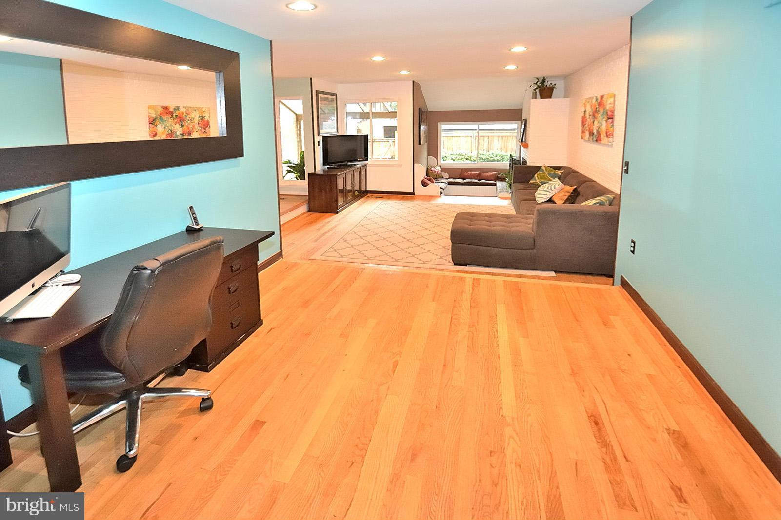11970 Greywing Court Reston, VA 20191 - Photo 9 of 30 Dining Room