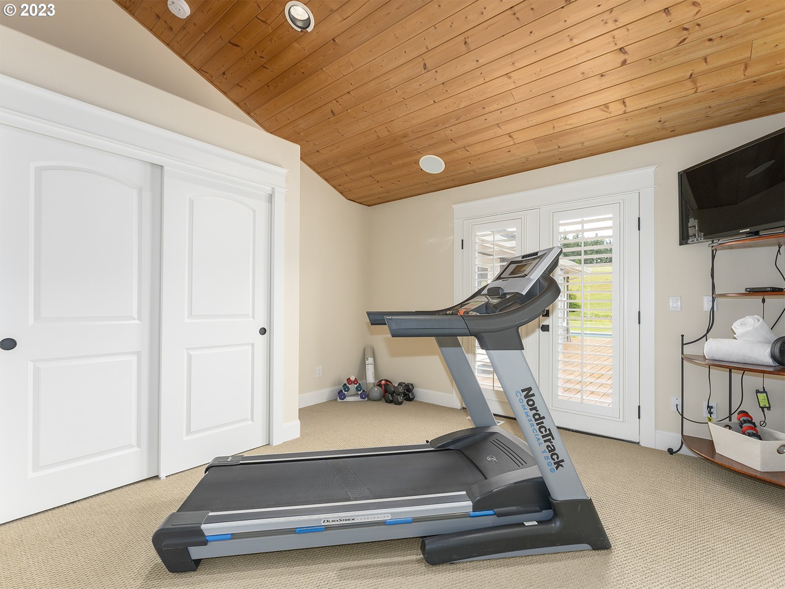 25552 Southwest Newland Road Wilsonville, OR 97070 - Photo 28 of 48 Bedroom