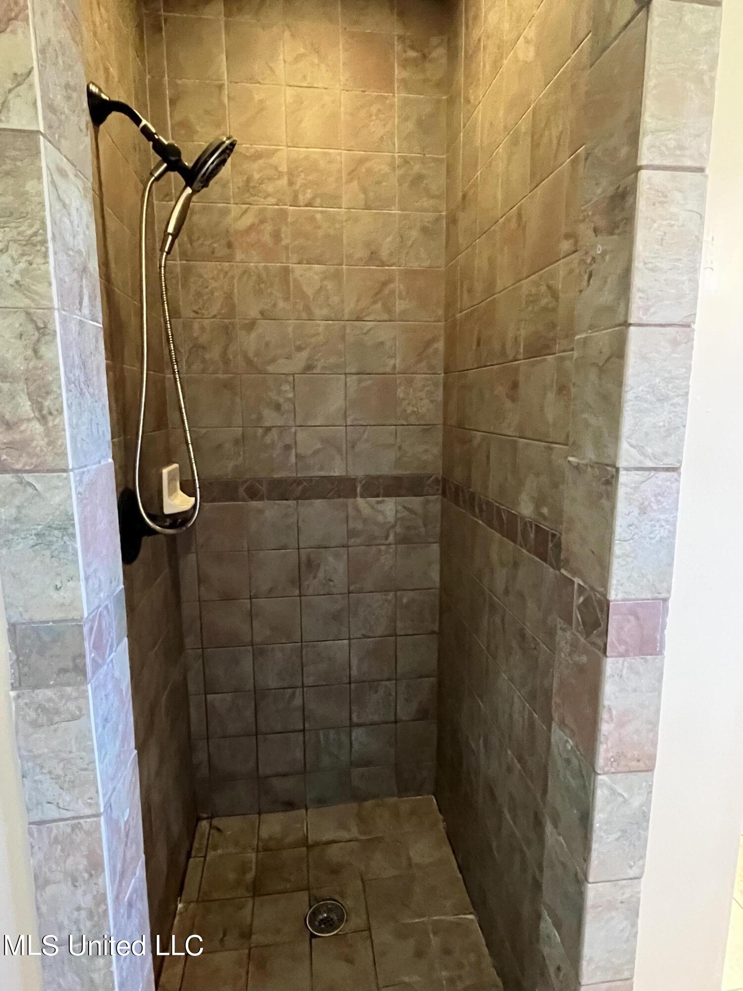 178 Joiner Road Batesville, MS 38606 - Photo 13 of 38 Primary bath pic 2