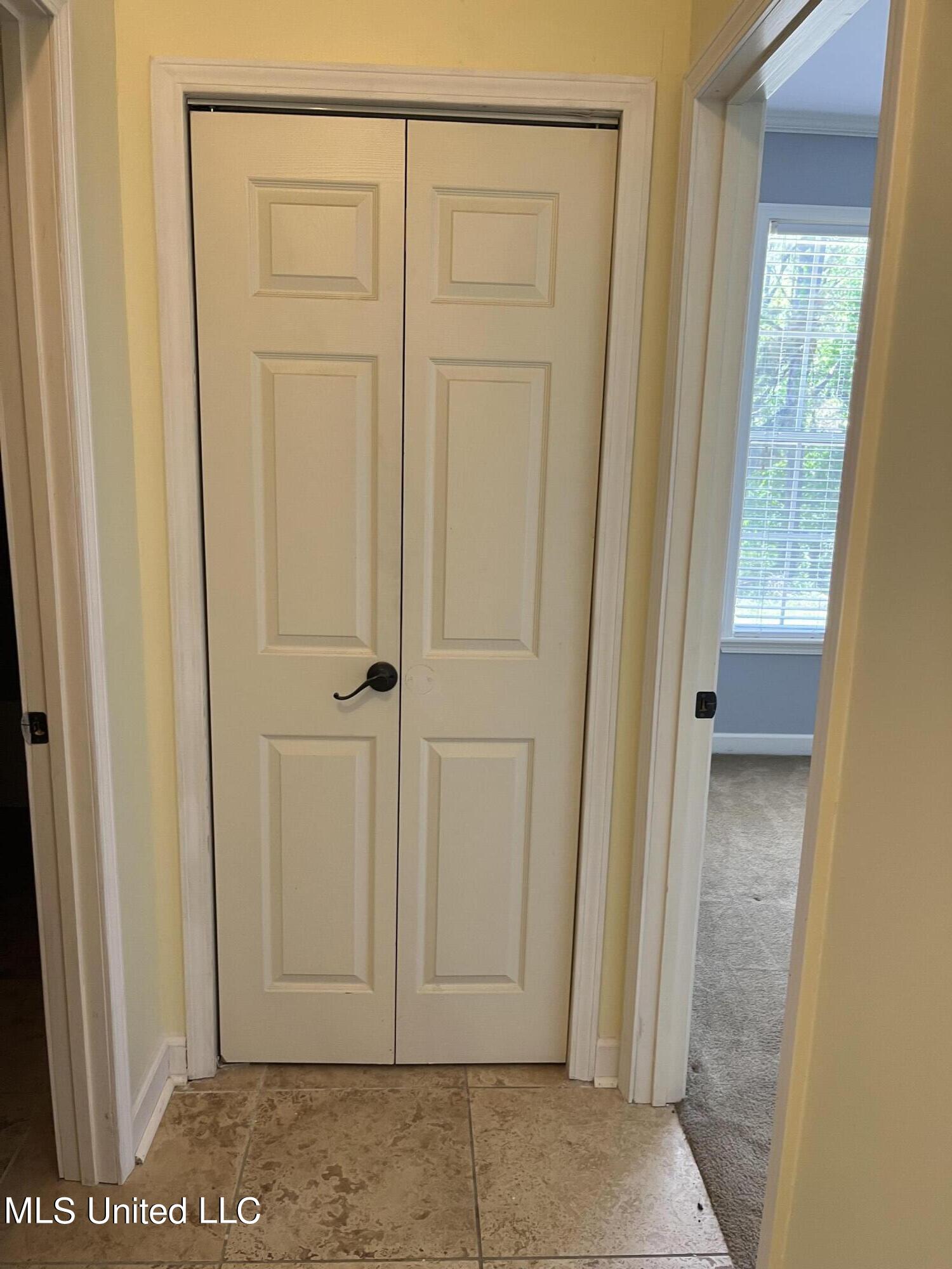 178 Joiner Road Batesville, MS 38606 - Photo 20 of 38 Hall closet