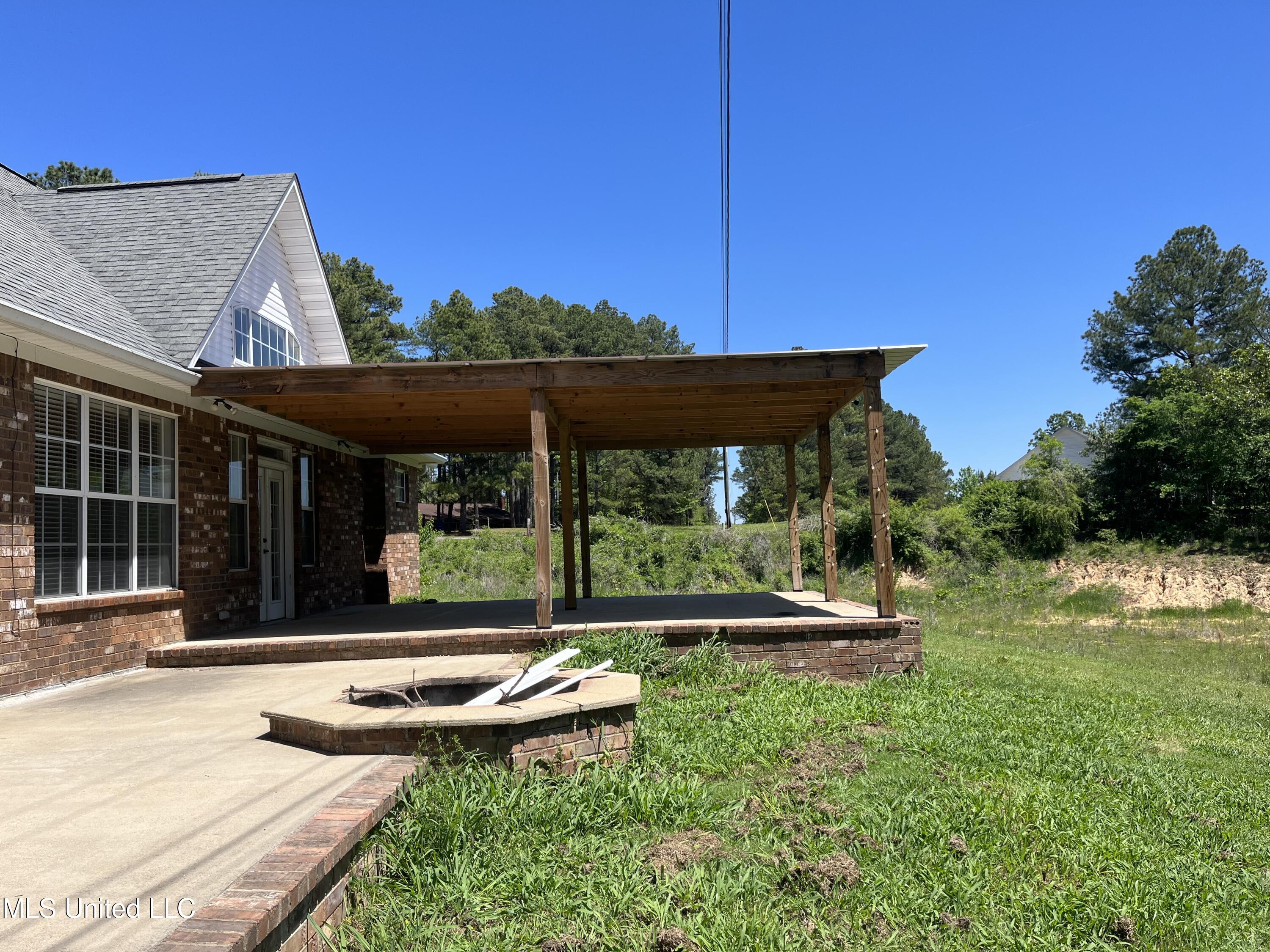 178 Joiner Road Batesville, MS 38606 - Photo 37 of 38 Patio/Fire pit