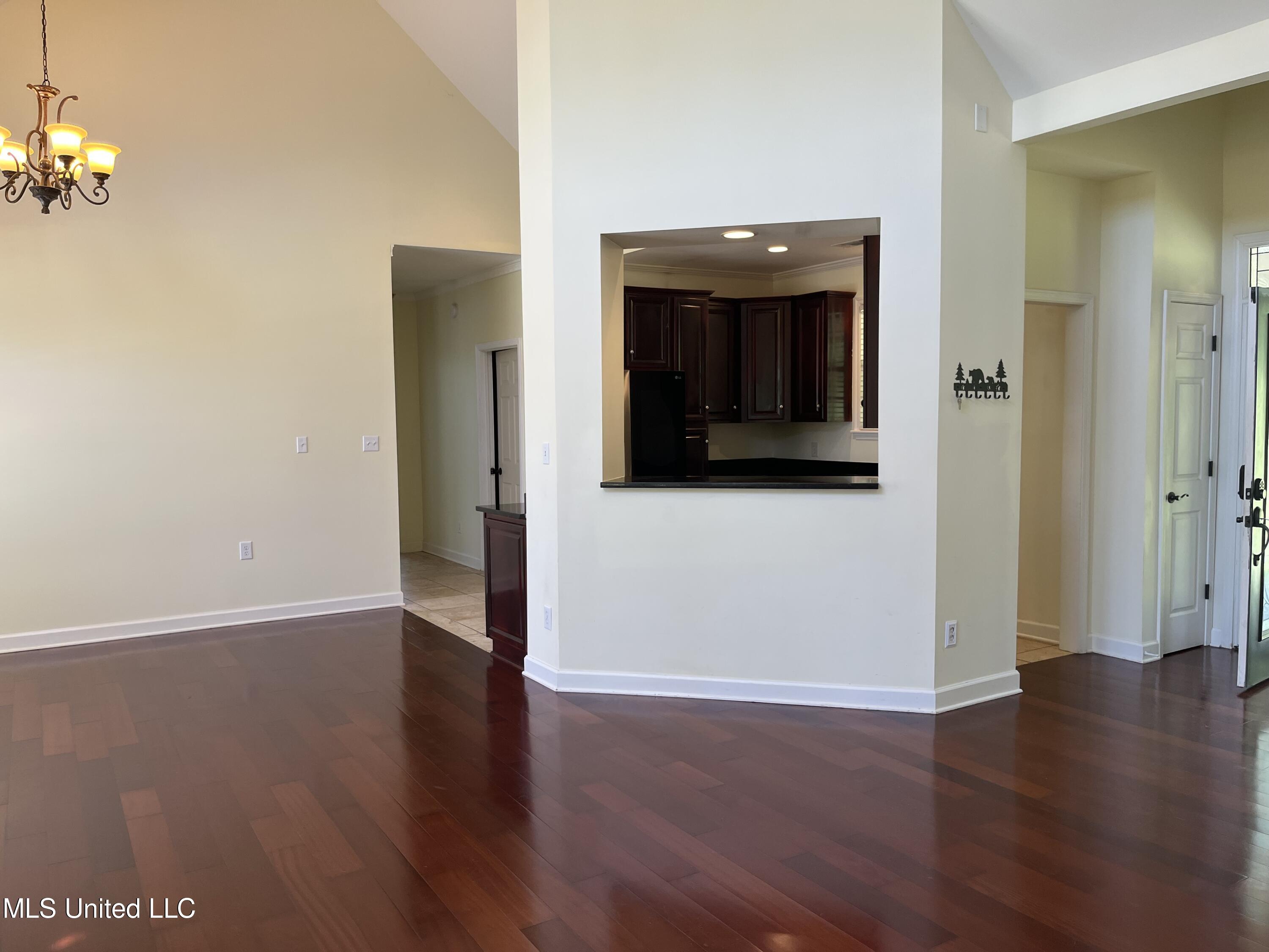 178 Joiner Road Batesville, MS 38606 - Photo 7 of 38 Dining/Kitchen