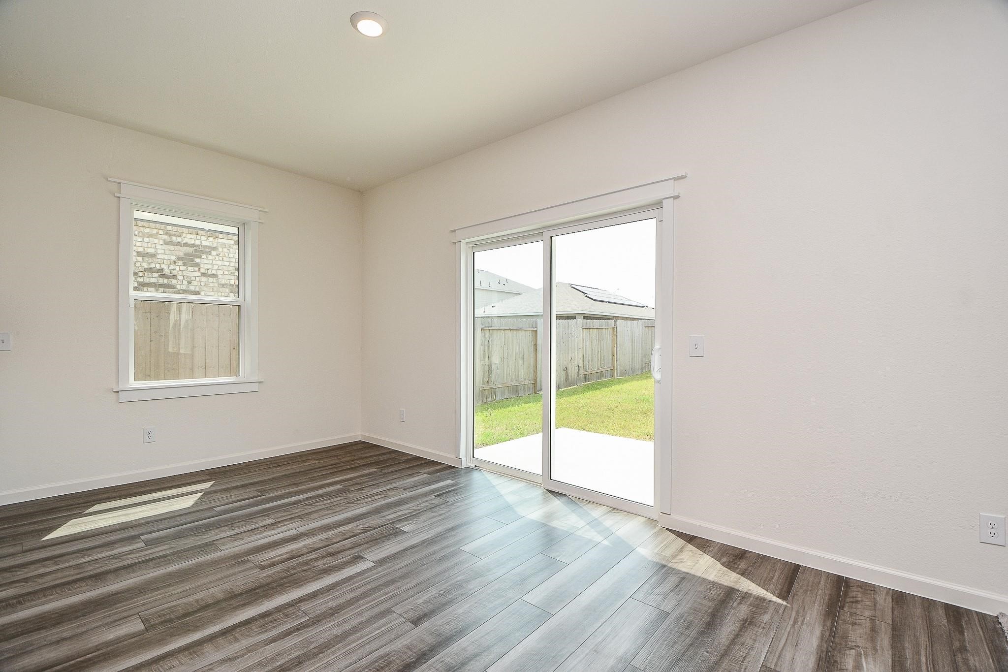 13526 Kinsman Road Houston, TX 77049 - Photo 9 of 31 Gallery Image 9