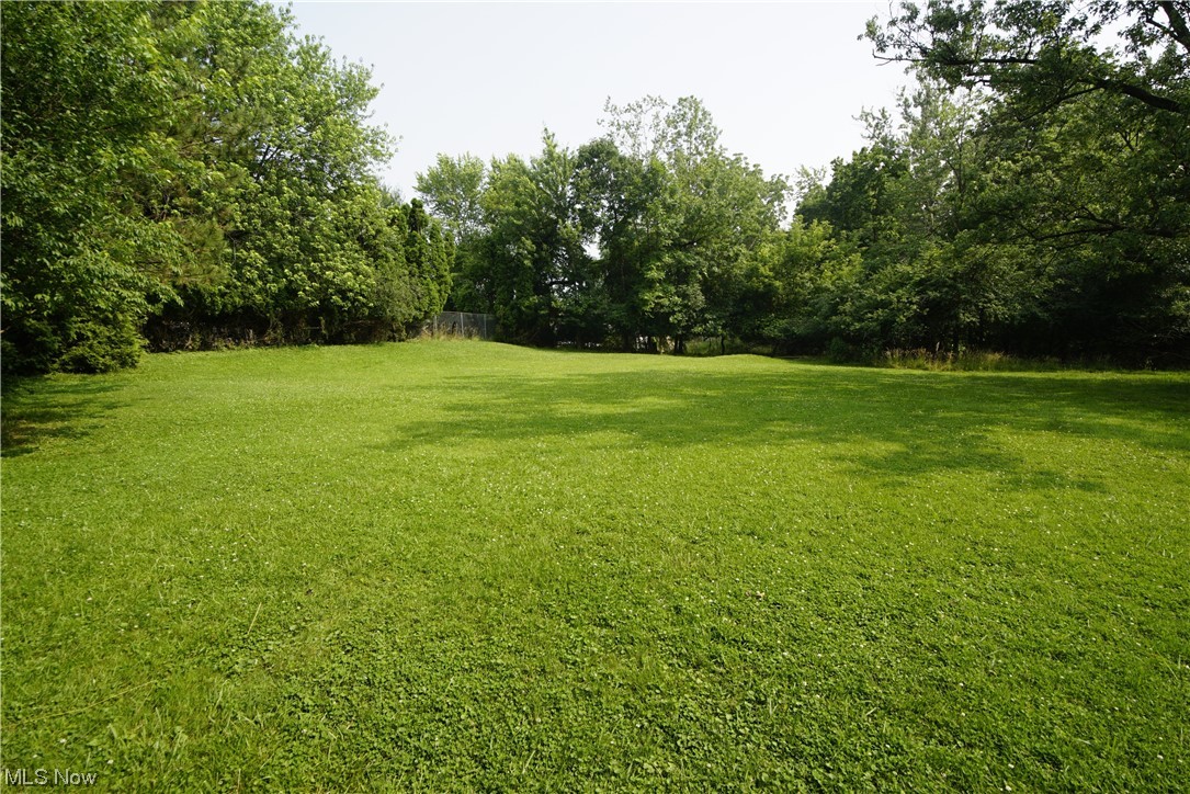 6013 Biddulph Road Cleveland, OH 44144 - Photo 26 of 30 Gallery Image 26