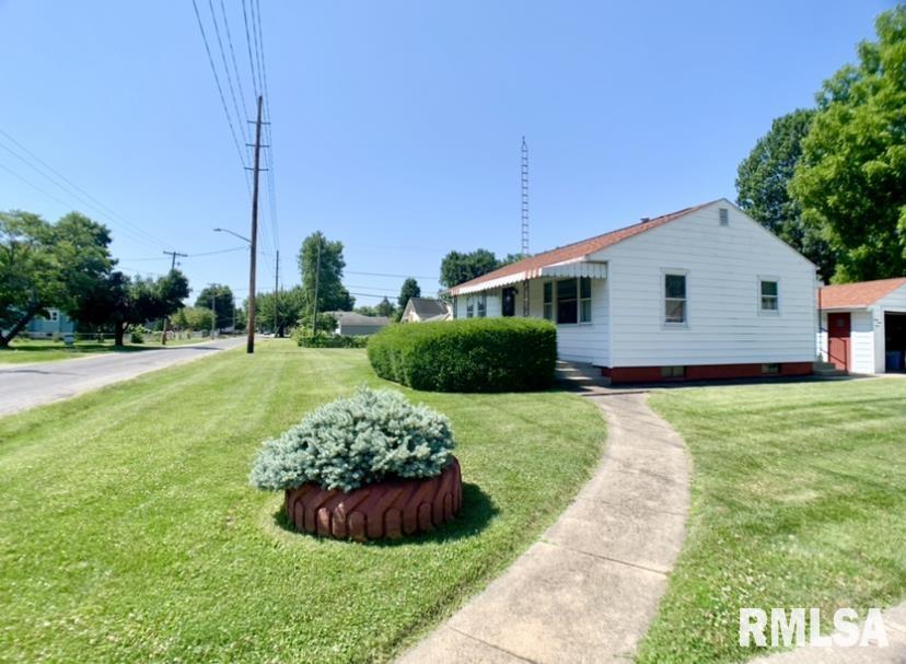 2380 East Converse Street Springfield, IL 62702 - Photo 2 of 11