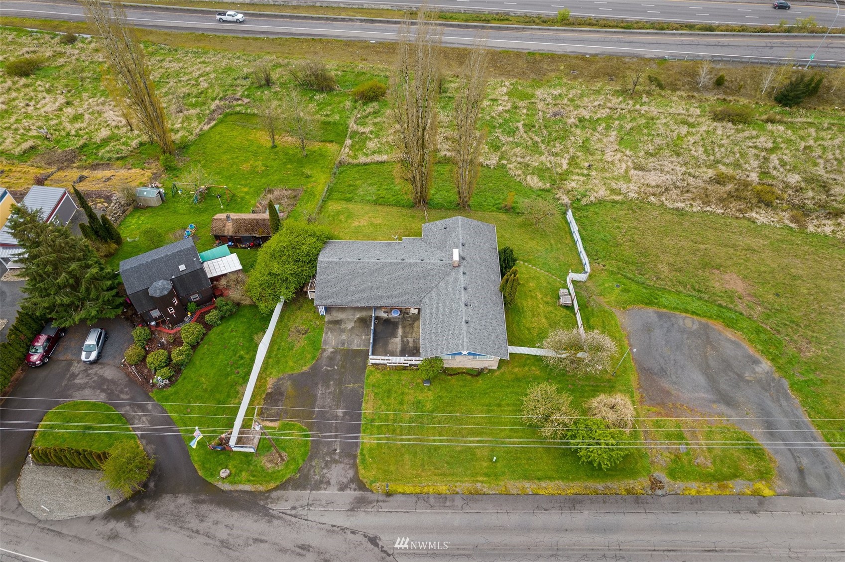 1652 Bishop Road Chehalis, WA 98532 - Photo 3 of 31 a view of a house with a backyard